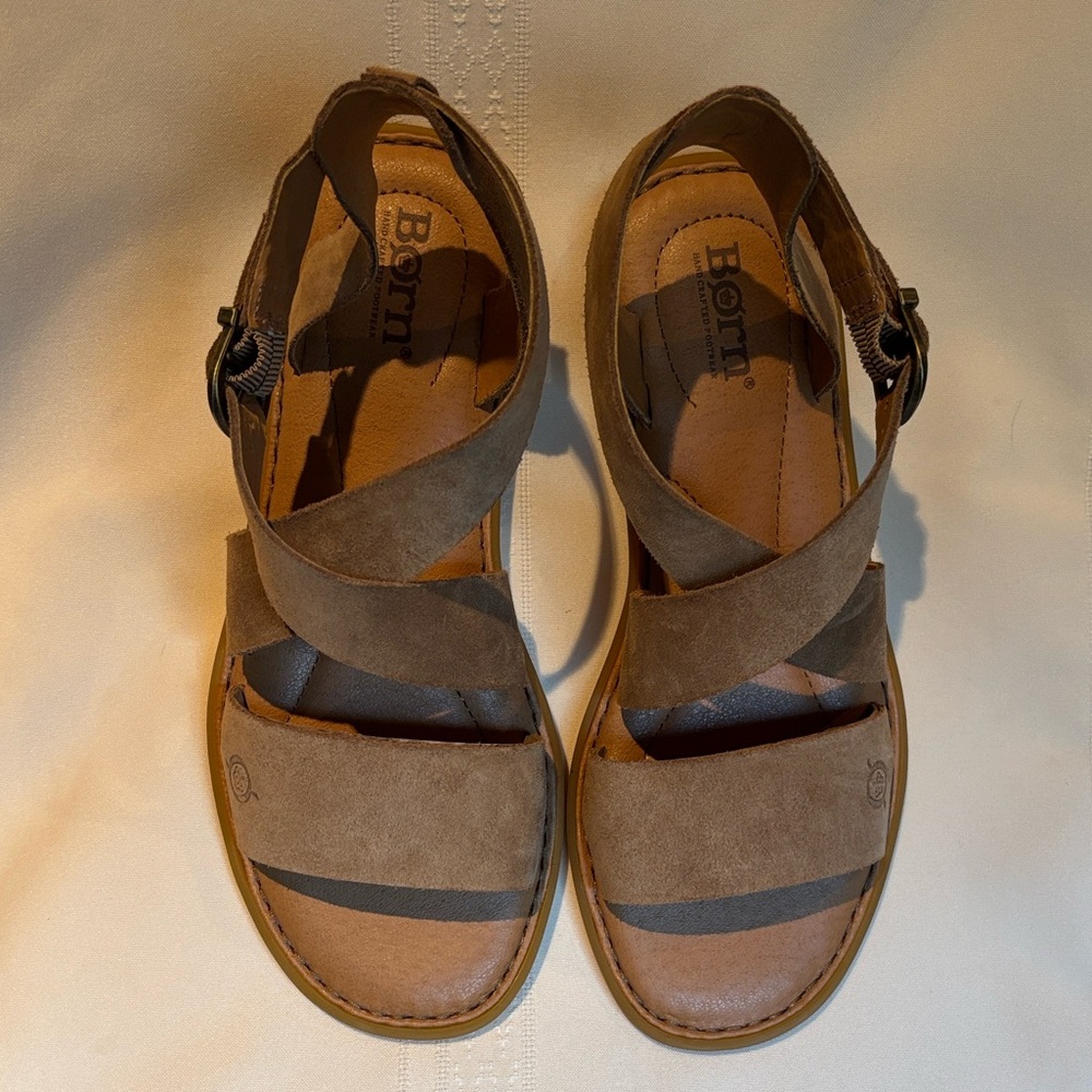 BORN Cross Strap Sandals - NWOT